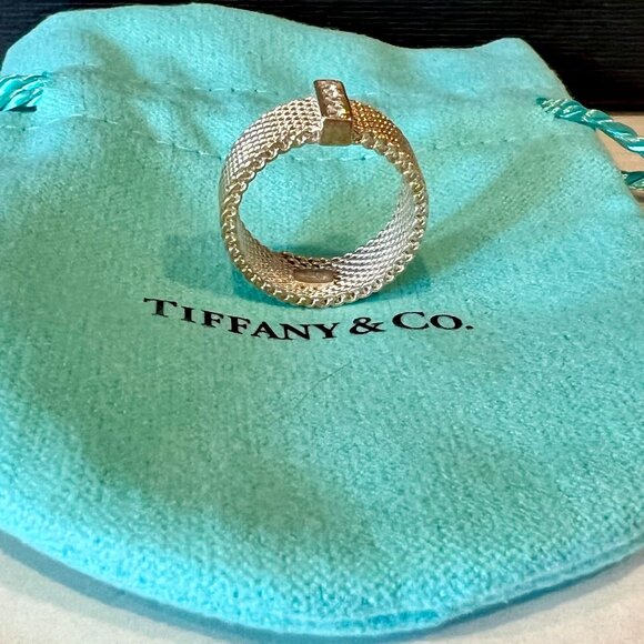 Tiffany and Co. Somerset ring, sterling silver with diamonds, size 4.5 - Picture 6 of 16